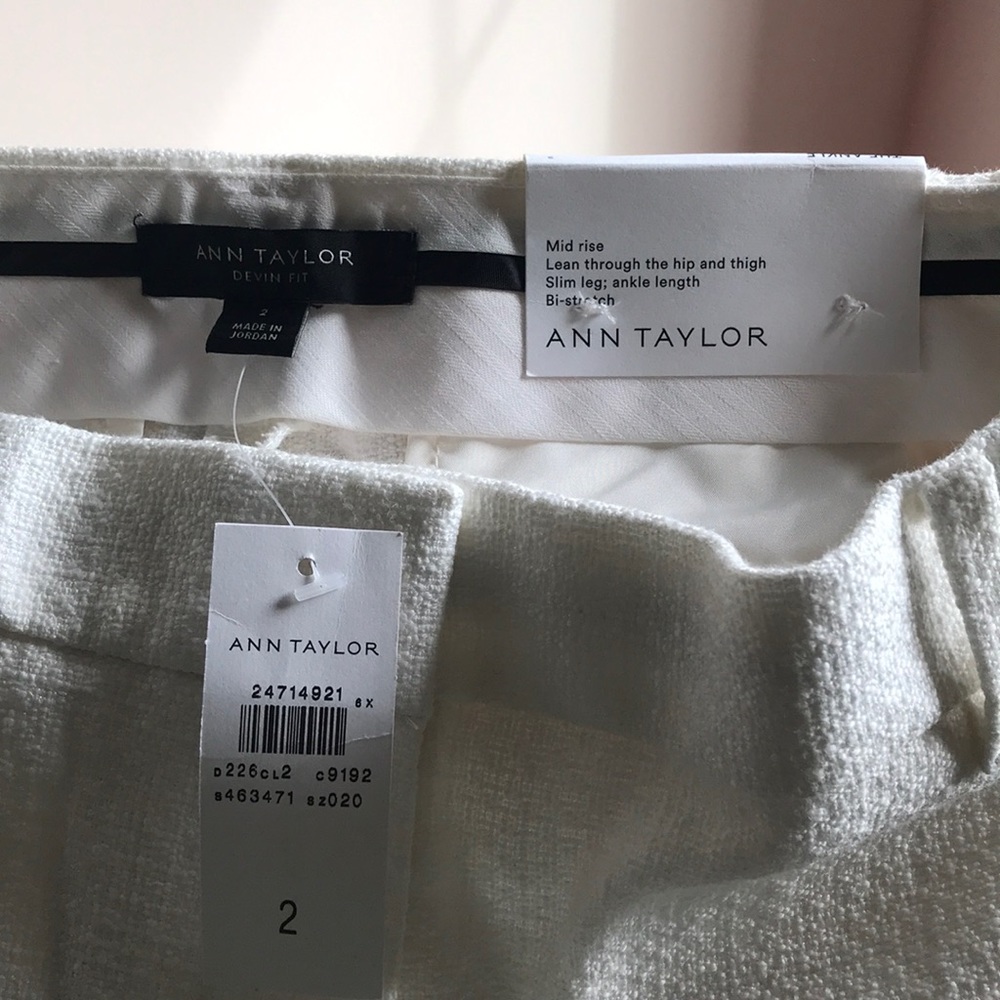 NWT Ann Taylor Textured ankle pants in Devin Fit.